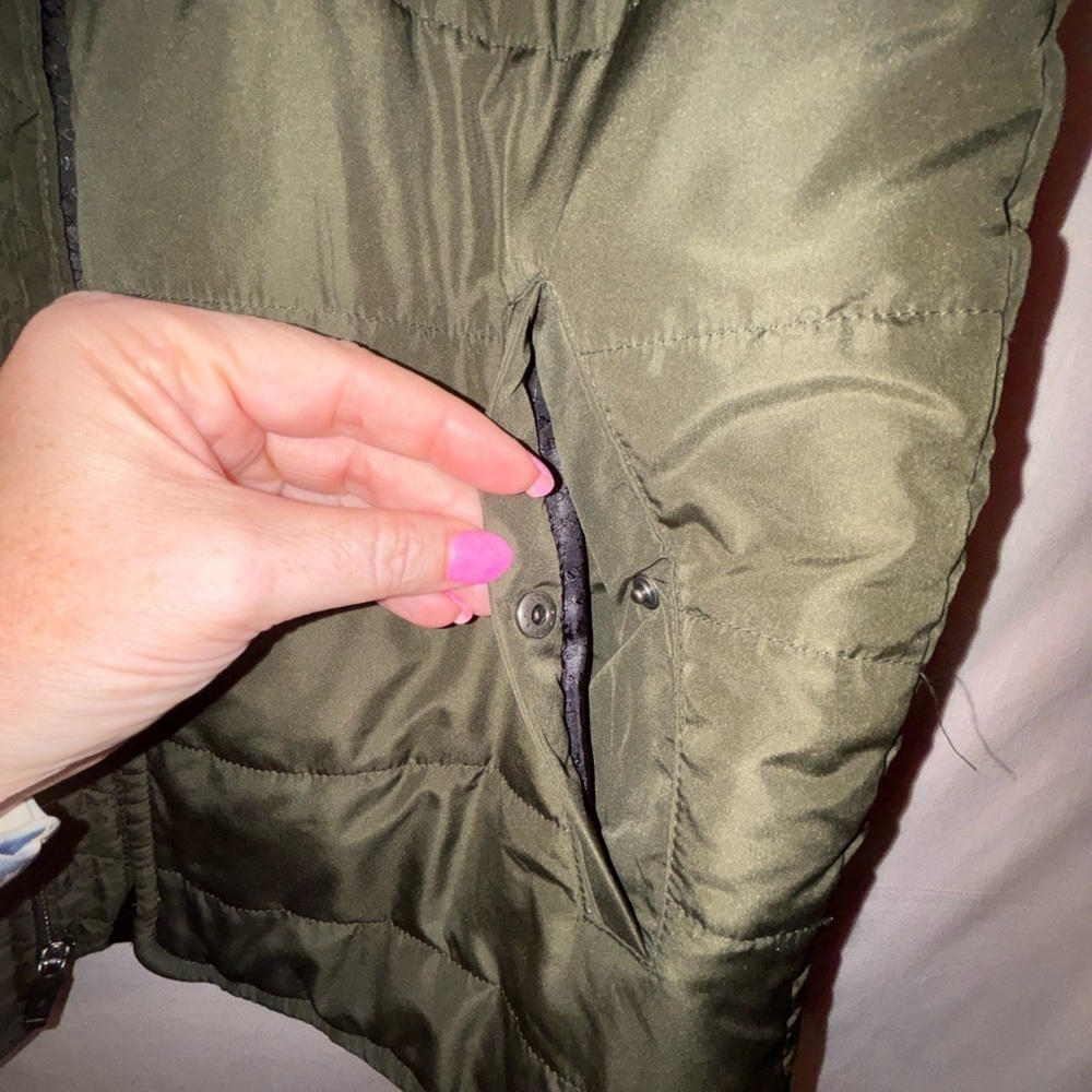 Marc Anthony Men's Olive Quilted Vest - Picture 6 of 11